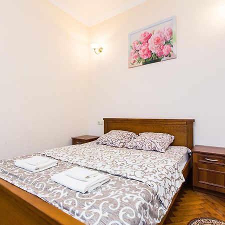 Квартира В Центрі Вулиця Балабана 29 Біля Краківського Ринку Lviv Kültér fotó